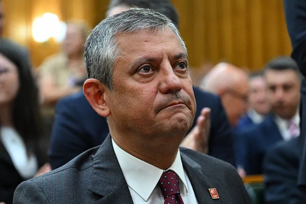 Rüşvet Mesajları Ortaya Çıktı! Özkan Yalım Savcılığa Teslim Etti
